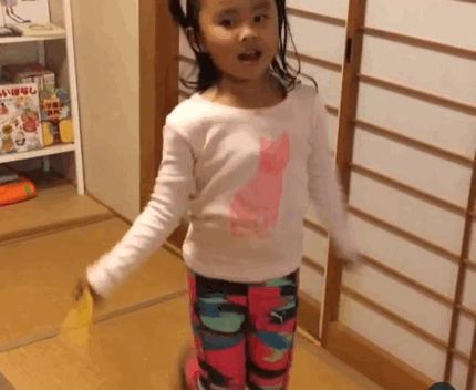 膝关节|什么运动最能刺激孩子长高?比游泳跳高更省事的是它