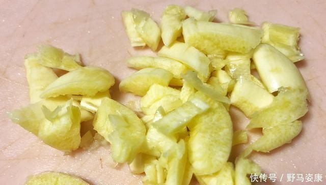 咳嗽最怕吃這菜，3塊錢2斤，簡單一炒，潤肺止咳，家人常吃不咳嗽