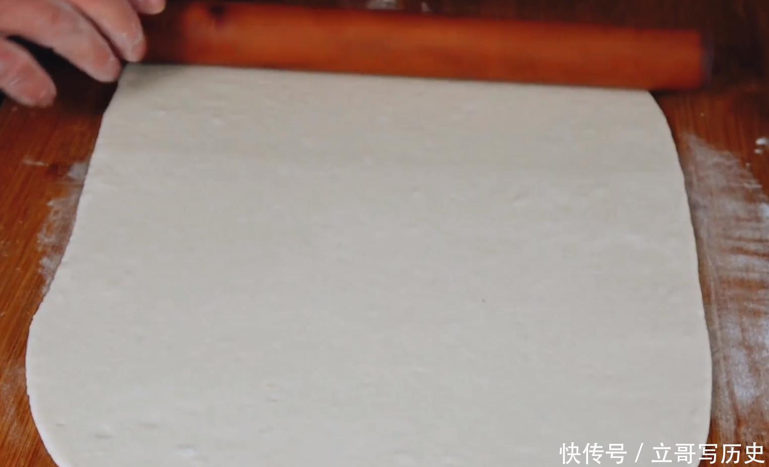  做法|教你花卷新做法，不用提前发面，现做现吃，咸香松软，孩子超爱吃