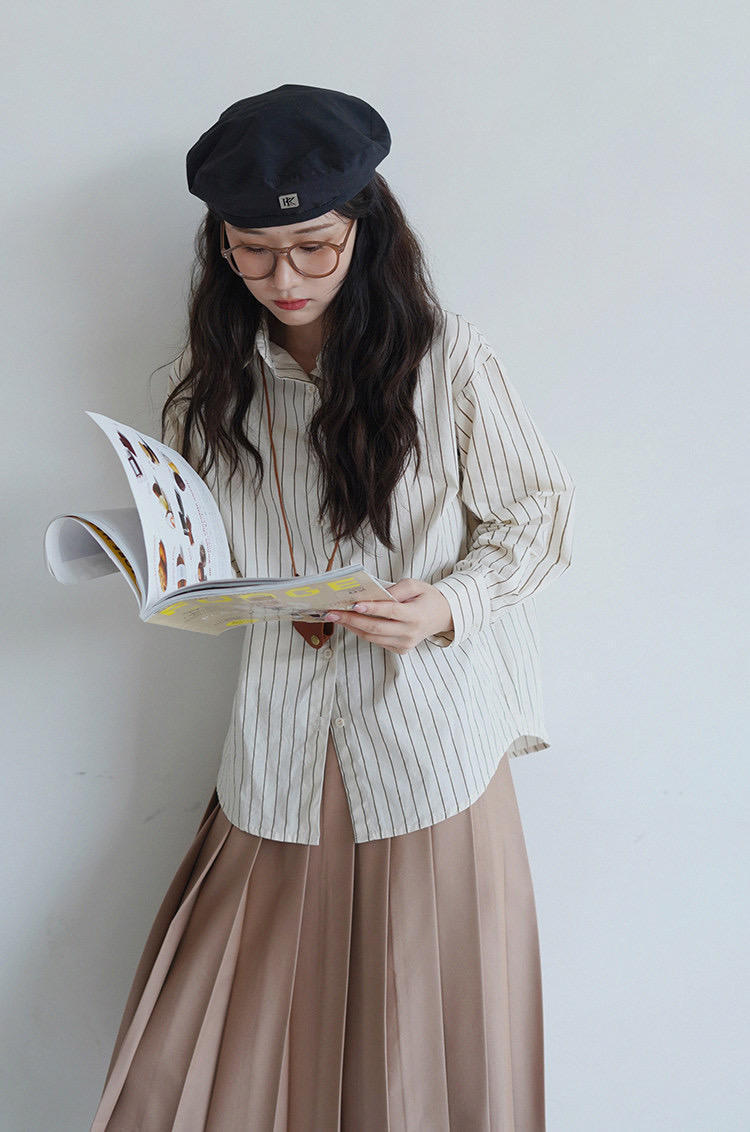 马甲|这些才是“衬衫”的高级穿法,蓝色衬衫配马甲文艺休闲,舒适随性