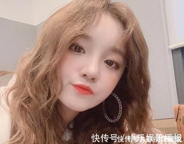 宋雨琦高调回归《奔跑吧》,岂料经纪人打人后逃跑,现已报警处理