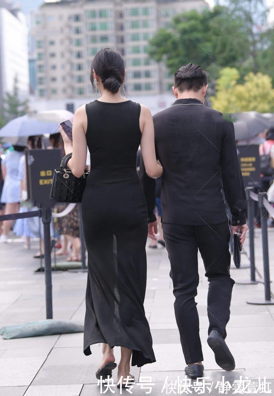 背影 喜欢健身的小姐姐,看背影就知道不是什么“庸脂俗粉”,非常动感