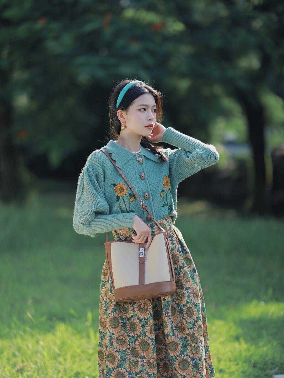 小姐姐|这个秋季,针织外套必不可少,你更喜欢哪种风格?照着穿就很洋气