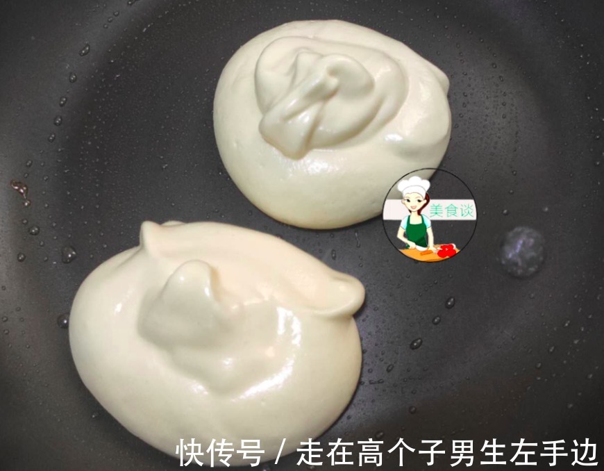 此甜品比蛋糕还香，不用烤箱，平底锅一烙就好，发朋友圈被狂点赞