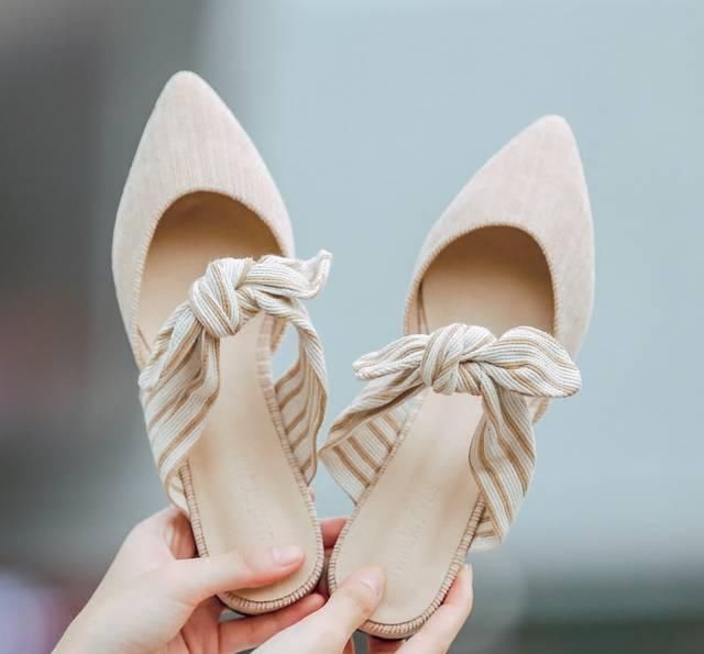 拖鞋|美丽从脚开始一双精致的凉拖鞋,让玉足纵受夏日的休闲