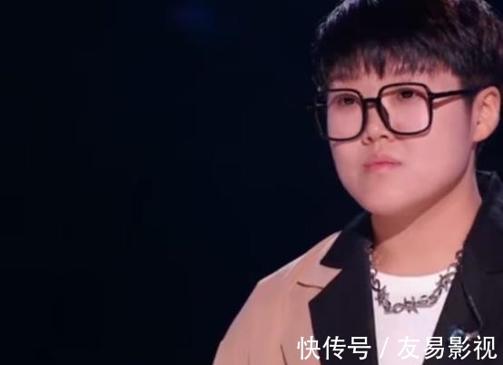 張碧晨|王靖雯把吉克雋逸唱哭了，平靜后一番短短的發言，吉克雋逸真的成了舞臺上最耀眼的一個