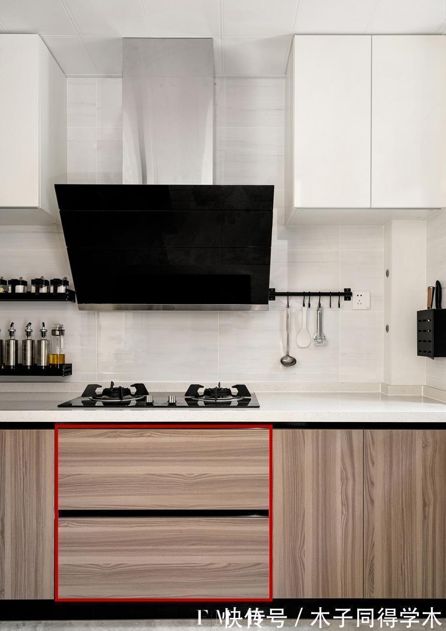 地柜|全家人都满意的厨房:用这套“2+2+2”橱柜布局法,1㎡能当2㎡用