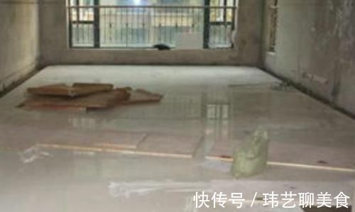 瓷砖|老师傅贴地砖多铺一层水泥,开始以为被坑,装完才知好处多