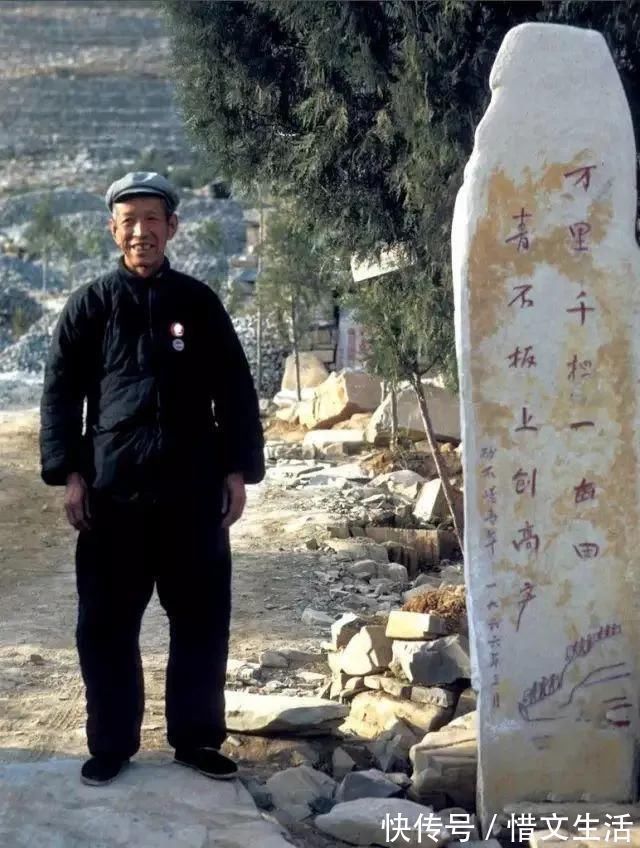 年画@老照片:70年代初,只有书店才卖年画,大碗茶是蓝边碗