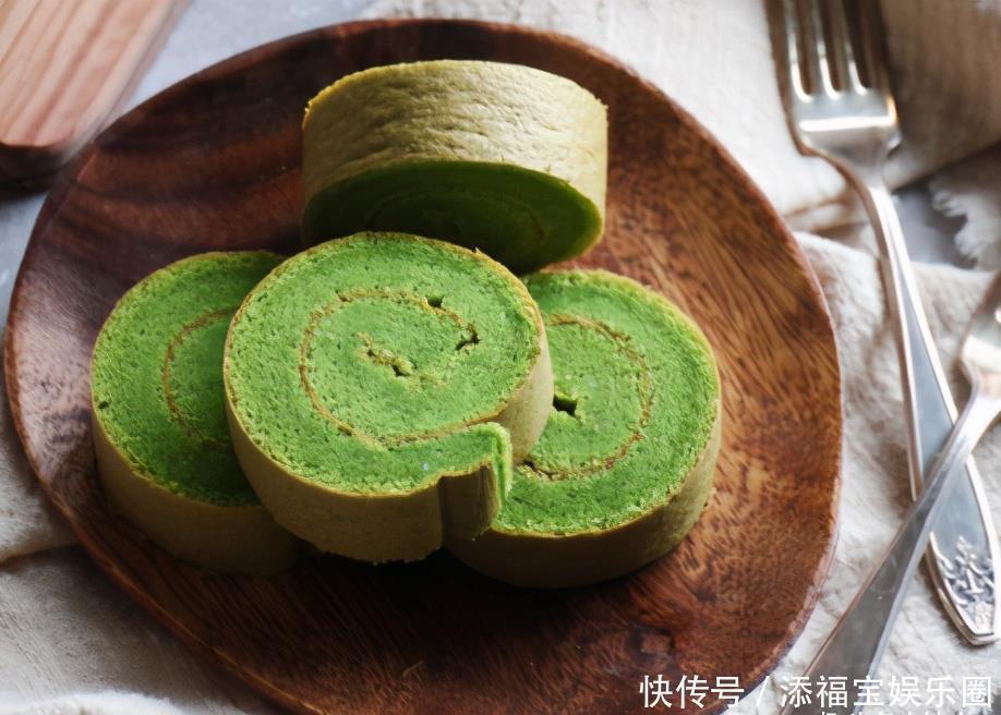 初入夏，吃馒头不如吃这蛋糕，几样食材简单一卷，蓬松暄软营养高