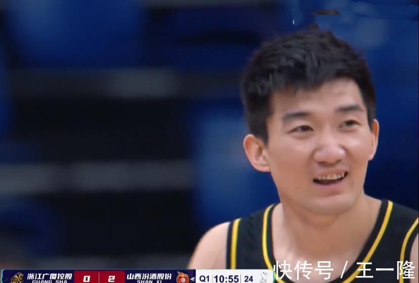 黑马|4分险胜!CBA大黑马掀翻第2,连灭4大豪强太狠,神射狂飙9记三分
