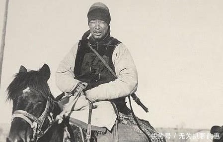 戎装|清末老照片，图五是袁世凯在朝鲜时的戎装照，英姿飒爽