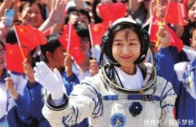 航天员 我国首位女航天员：完成神舟九号任务后却很少出现，她去哪了？