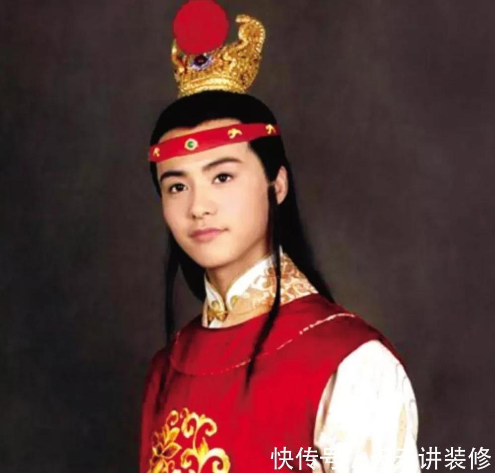 贾琏$宝玉挨打后一片混乱,可有人会注意,作为父亲贾政的无奈与悲凉