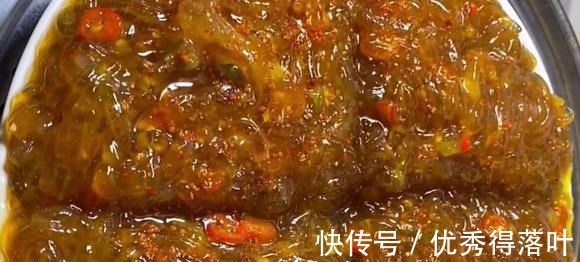 这个我家一周吃三次，一拌上锅一蒸，筋道Q弹蘸料吃真美味！