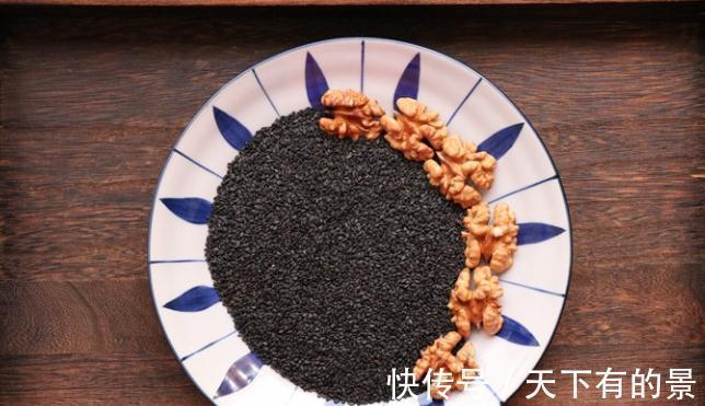 秋天要多吃黑芝麻,教你简单做法,做一次够吃一个月,随吃随取