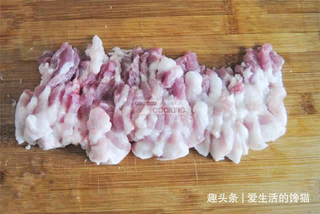 原来正宗的小炒肉是这样做，教你几个小技巧，每一步都很实用