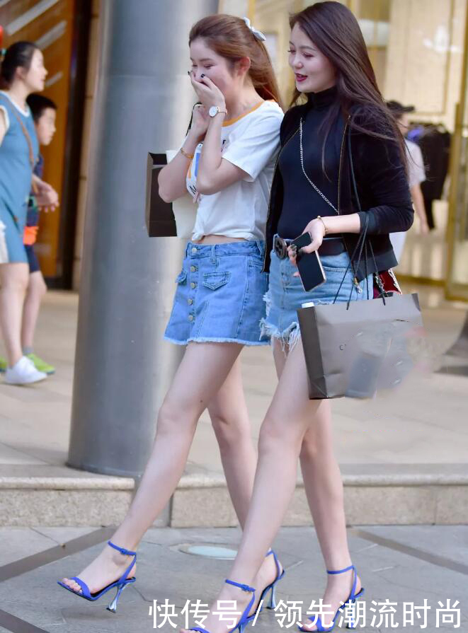  外裙|这个热裤有点“浪”，外裙里裤两层装裙子比热裤还短，潮流货！