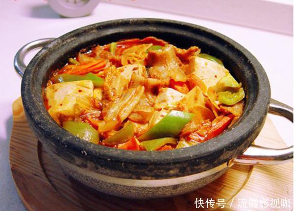 光闻味|辣白菜豆腐锅,酸辣开胃,简单又美味,光闻味就口水直流