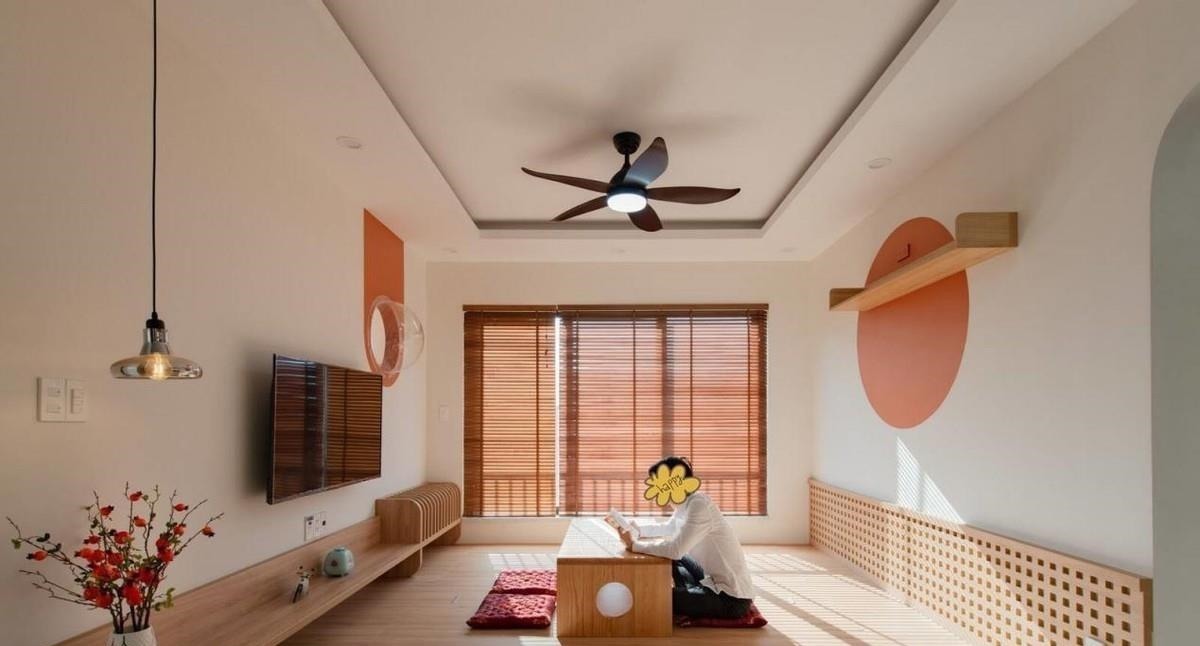 上下铺|78㎡“去客厅化”,扔掉沙发靠墙打5cm高地台,一家5口越住越宽敞