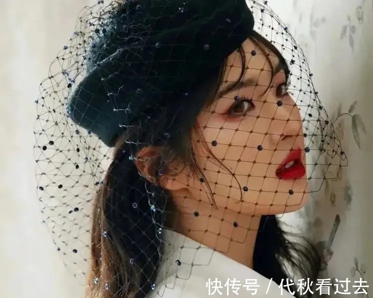 丁真|姚安娜中餐厅路透,节目流泪周也安慰,姚安娜真的不适合做明星吗