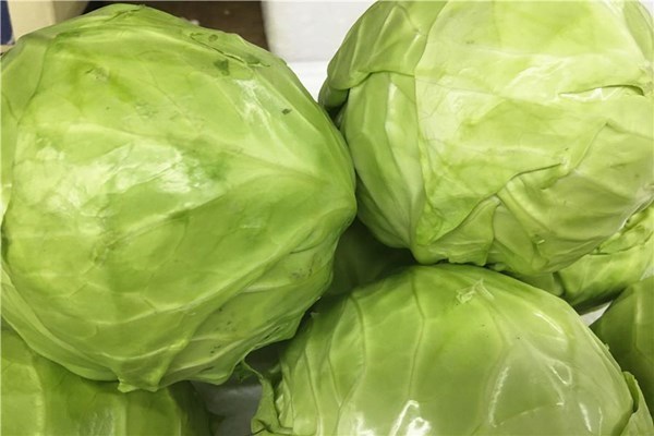 雌激素不足的女性易衰老,不妨多吃餐桌上的3种食物