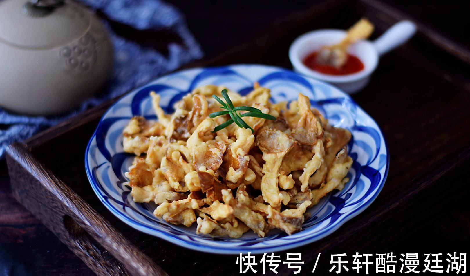 好吃的干炸鲜蘑，五块钱一盘的美食，外酥里嫩