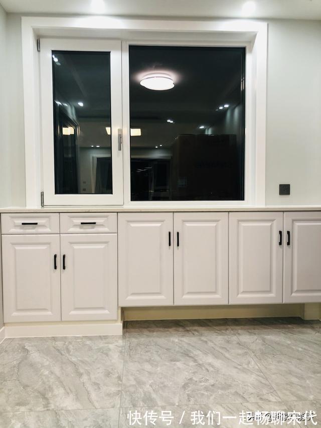 屋主|花了八个月完工,过道设计柜子很实用,主卧透明玻璃卫生间真抢眼