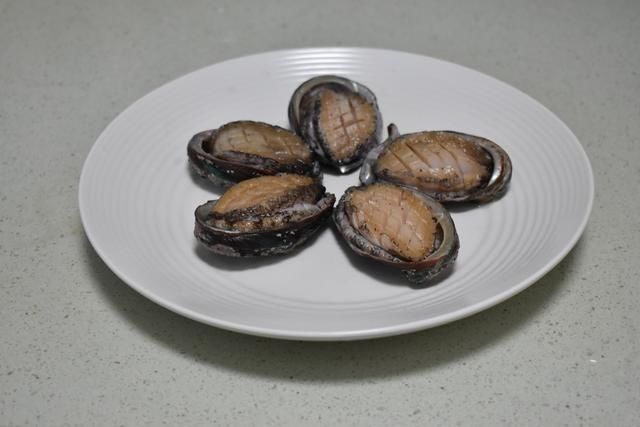 我家人太喜欢这菜，做法就这么简单，蒸一蒸鲜美好吃，上桌人人爱