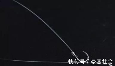间距|双钩的钩距应该多长最合适?钓鱼高手教你这样选,中鱼率能猛增