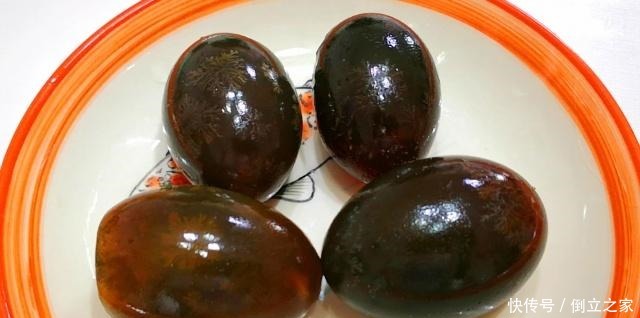 自从学会自制皮蛋,我家每月做一次,简单又解馋,比买的还好吃!