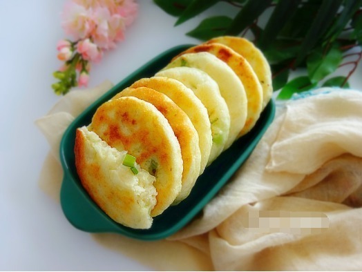 快手发面葱香饼，按照我这么做，菜都不用吃，太香啦
