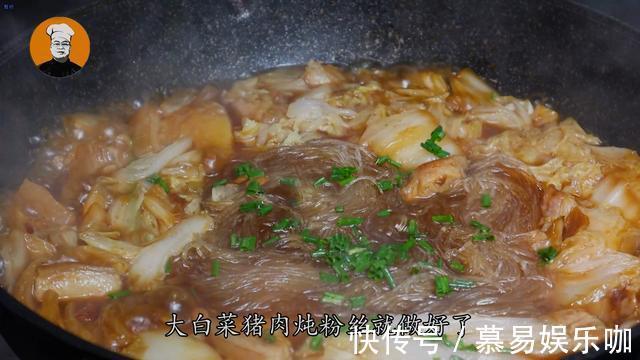 白菜|白菜和五花肉学会这样做,营养又解馋,连吃三天不会腻