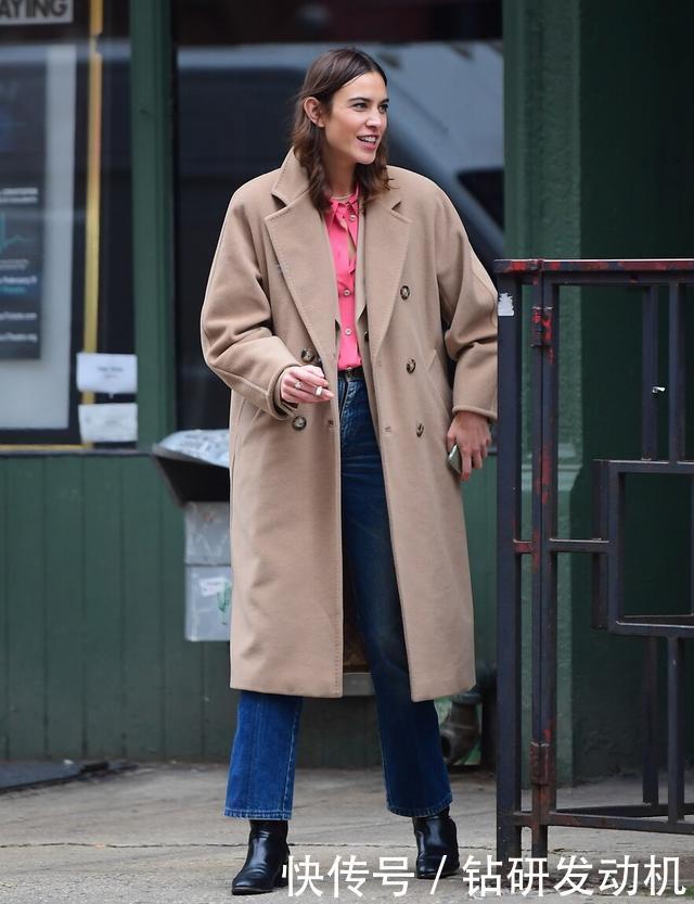驼色大衣的5种经典穿法,温柔还高级,这个秋天要温度也要风度