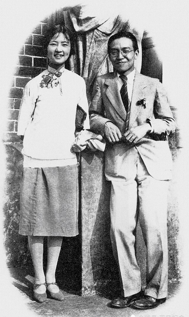 闻名天下|她不识字也不善女红,婚后8年才生下一女,最后却因女儿闻名天下