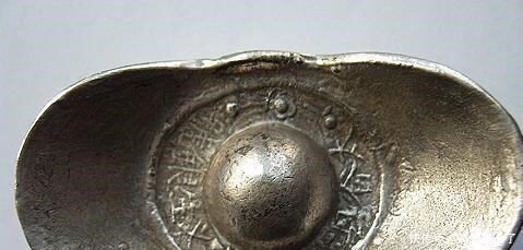 元宝|古代人吃完酒菜,留下一块碎银子就走,为什么小二从来不数钱!