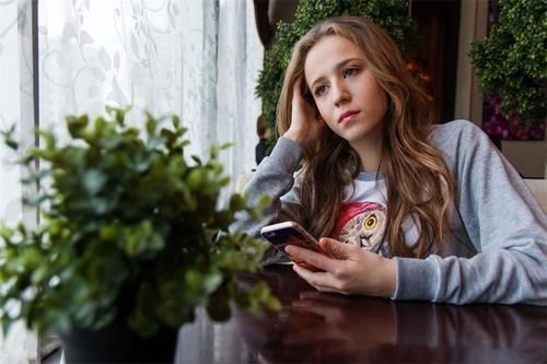女性|3類人容易深陷抑郁，尤其是女性，希望你不在其中