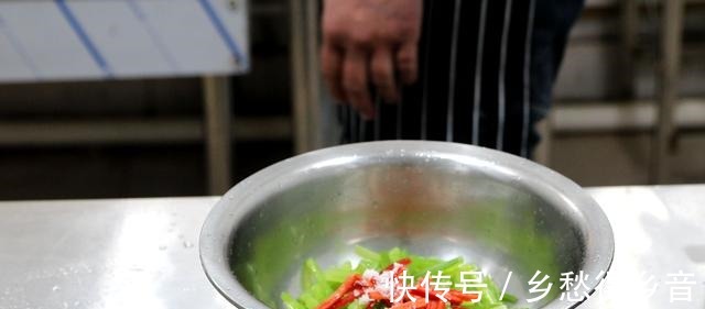 红干椒|冬天多吃芹菜身体好,分享5种芹菜做法,清爽解腻,孩子不挑食!