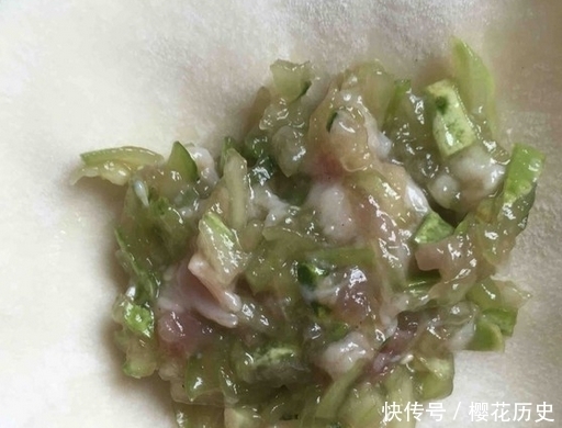 饭店|婆婆教我做的这种饺子馅,比饭店的好吃10倍,上桌马上光盘!