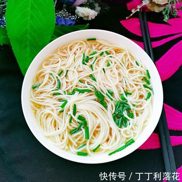 清淡|阳春面,汤清味鲜,清淡爽口