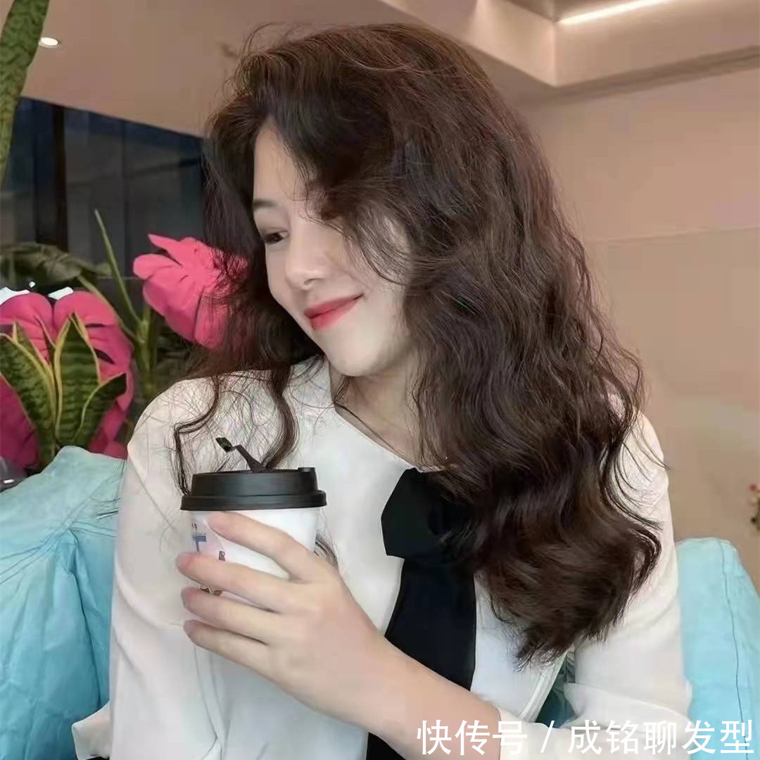 小姐姐 今年最火的三种烫发,巴西卷、法式卷和羊毛,也是容易翻车的发型