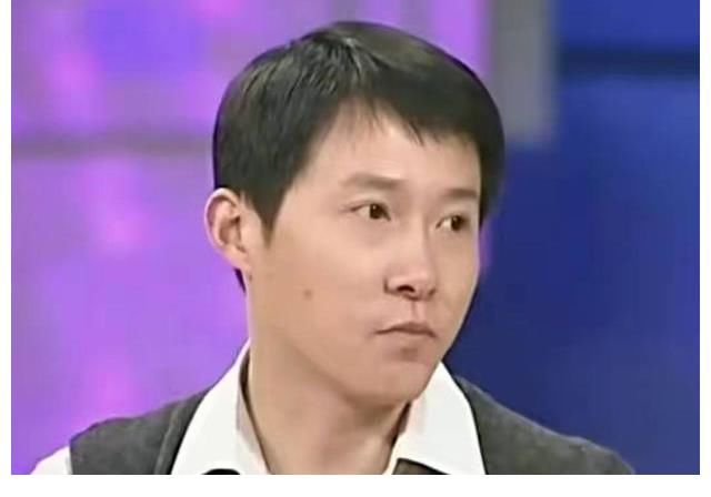 聋哑人|湖北姑娘，2岁失聪，却能上春晚表演千手观音，如今怎么样了？