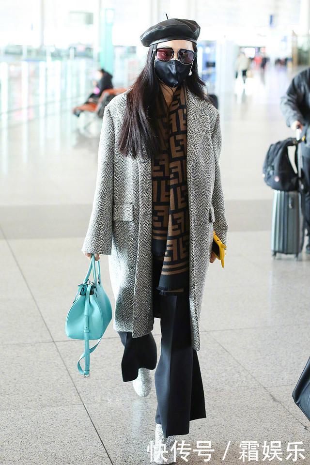 梅根不当王妃后一样高贵,穿灰色大衣配阔腿裤,气质惊艳太美了