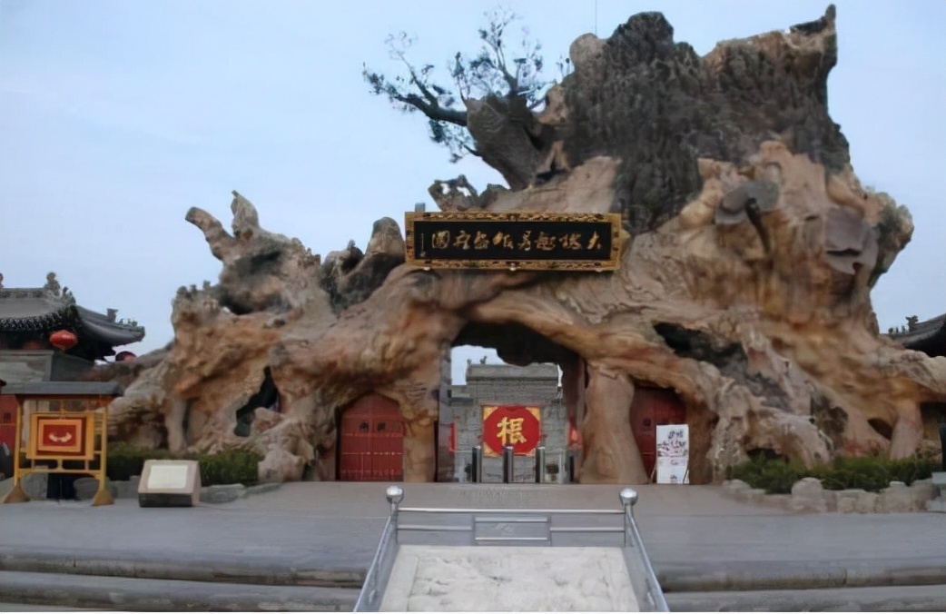 明应王殿#山西广胜寺的明应王殿内,有一个《尚食图》,里面竟有“土冰箱”