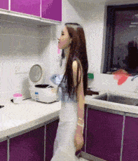 |搞笑GIF:妹子跟了我吧,这样的男友不能要啊!