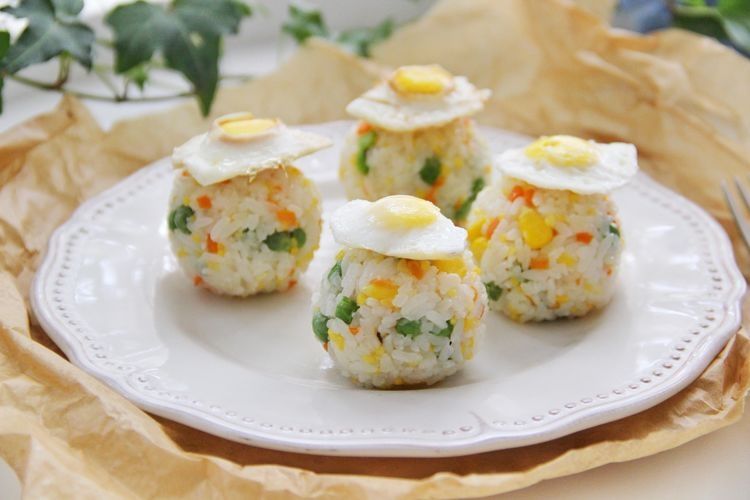 剩米饭大改造，做成美味的饭团，10分钟就上桌，味道很不错