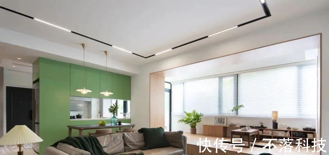 家务区|阳台改成休闲区,又热又晒、还怕漏水?衣服也没地晾?谁说的!