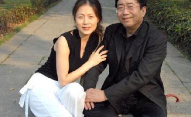 李红@当年红极一时的余秋雨,为何跌落“神坛”?梁宏达:此人极其虚伪