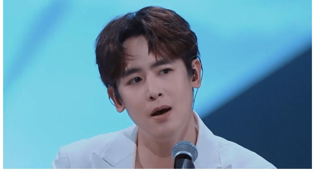 網(wǎng)友票選《追光吧》3大顏值擔(dān)當(dāng)，外籍選手占兩席，周曉鷗組沒有