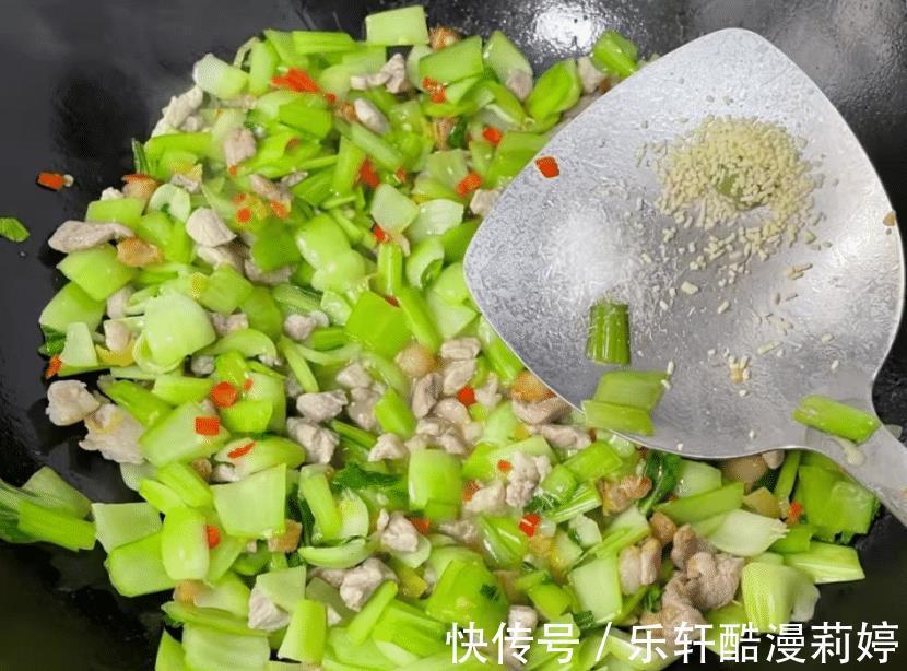 冬天，最该吃的不是白菜，而是它，营养又解馋，不懂吃怪可惜